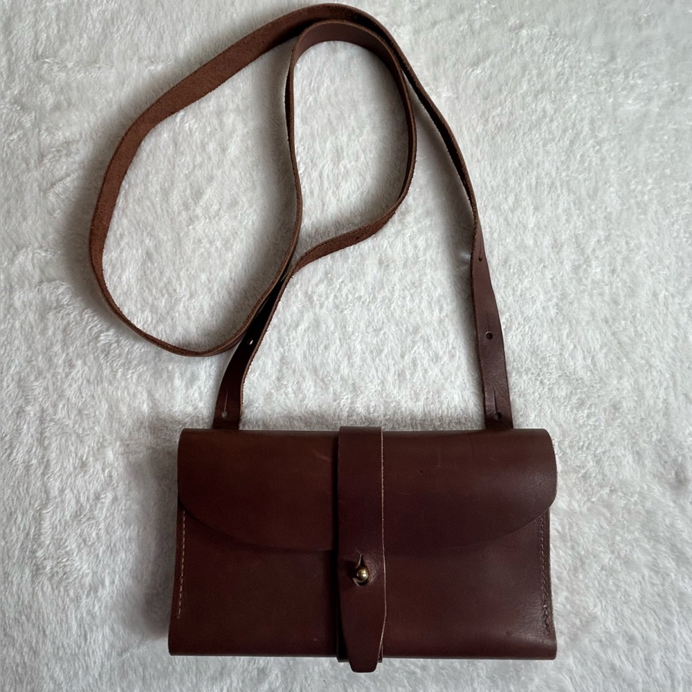 Urban Southern Elegant Brown Leather Envelope Crossbody Bag Adjustable Strap